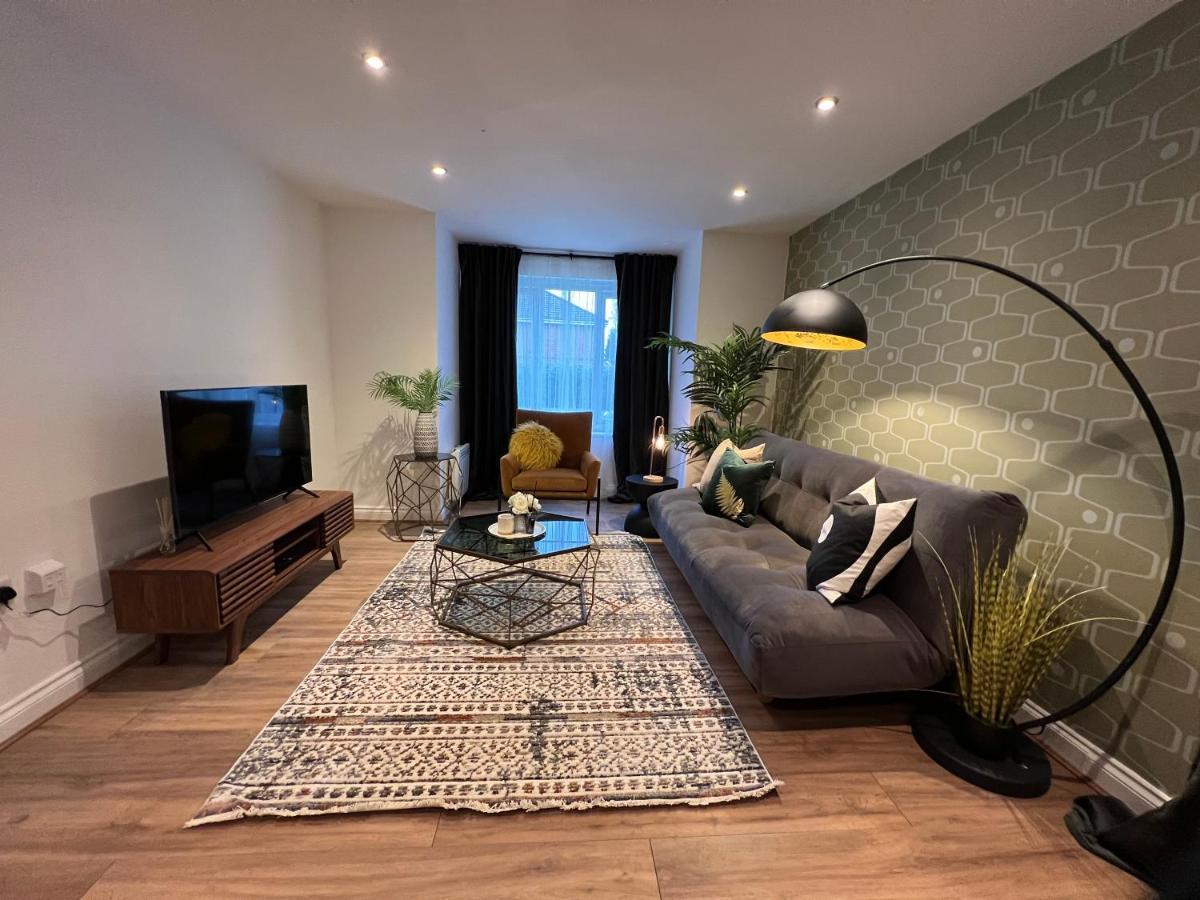 Modern 2 Bedroom Aesthetic Apt Manchester Exterior photo